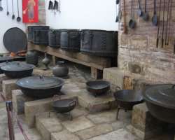 The kitchen of the castle is also impressive. It has twenty chimneys and has the capacity of making meals for 4000 people and approximately 800 people